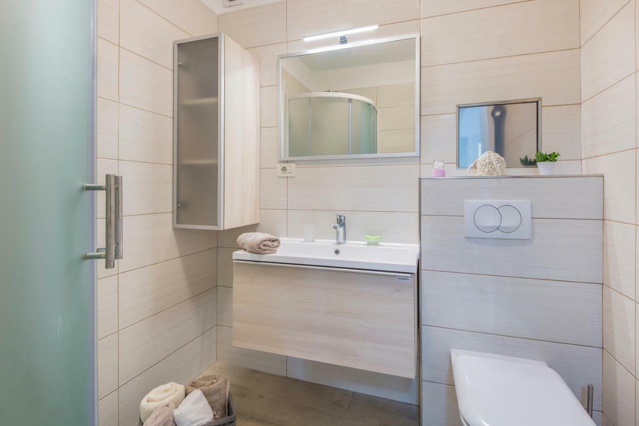 Apartment Dora ราบัซ ภายนอก รูปภาพ